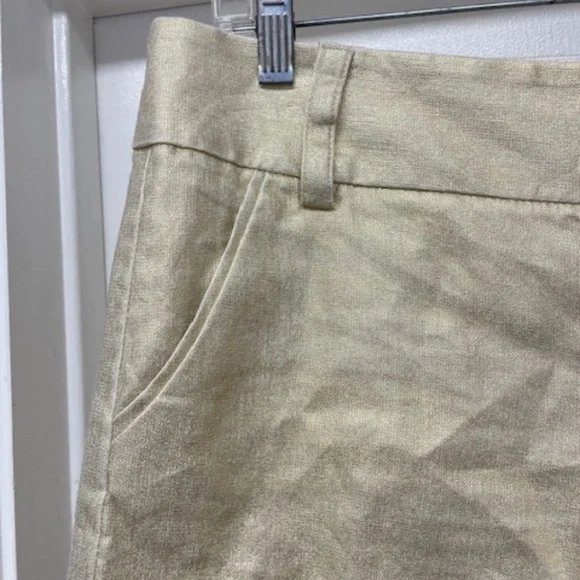 EUC Alice + Olivia Gold Cuffed Dress Shorts - Picture 4 of 10